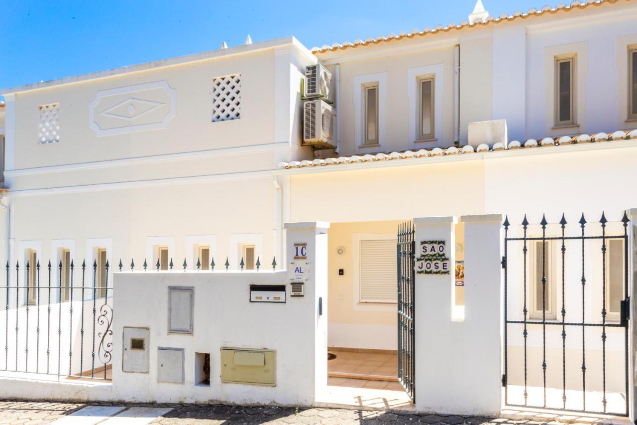Cozy & Luxurious Getaway - 3 Decks Oceanview & Pool - Sao Jose Apartment Lagos Bagian luar foto